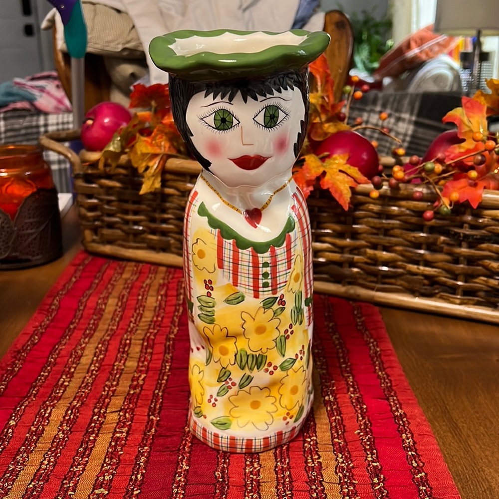 Daisy, Bella Casa Collection, designed by Susan Paley, sold by Ganz